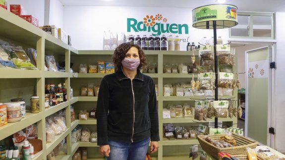 Agustina Cuevas, la hija de Ana María Masin y Carlos Cuevas, heredera del emprendimiento Raiguen.&nbsp;