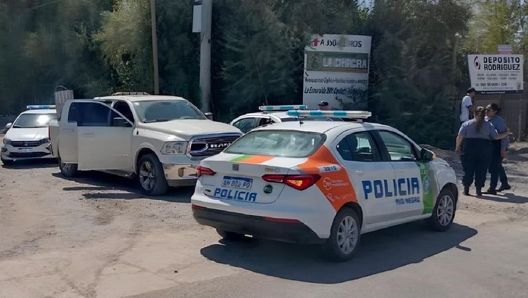 El sospechoso escapó en su costosa camioneta y fue atrapado por la policía en la calle La Esmeralda y la circunvalación Ilía.&nbsp; 