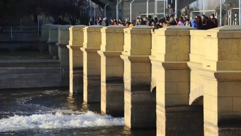 Se abrieron las compuertas y comenzó a inundarse el sistema de canales.