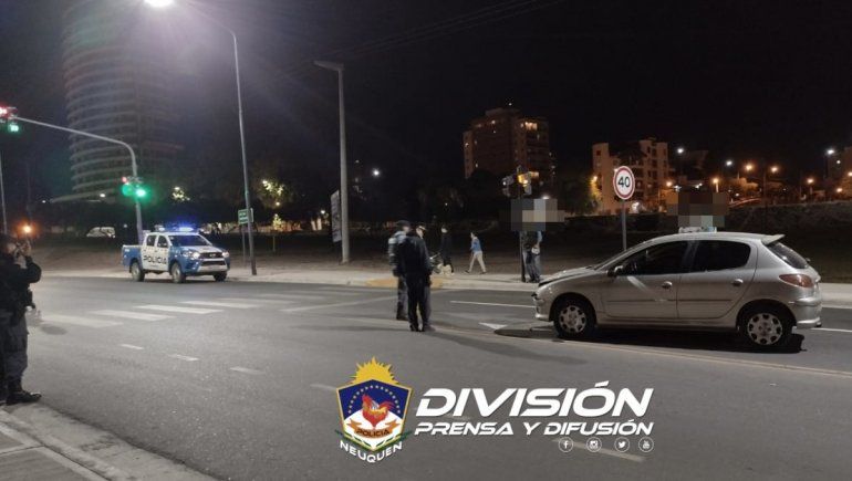 Un policía murió en pleno centro tras chocar contra otro vehículo en un semáforo
