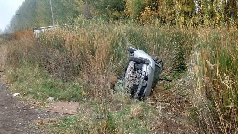Joven estudiante chocó en su auto contra un camión camino a la facultad