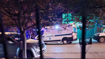 Una ambulancia del hospital de Allen concurrió al lugar donde se produjo el asalto para atender a las víctimas. 