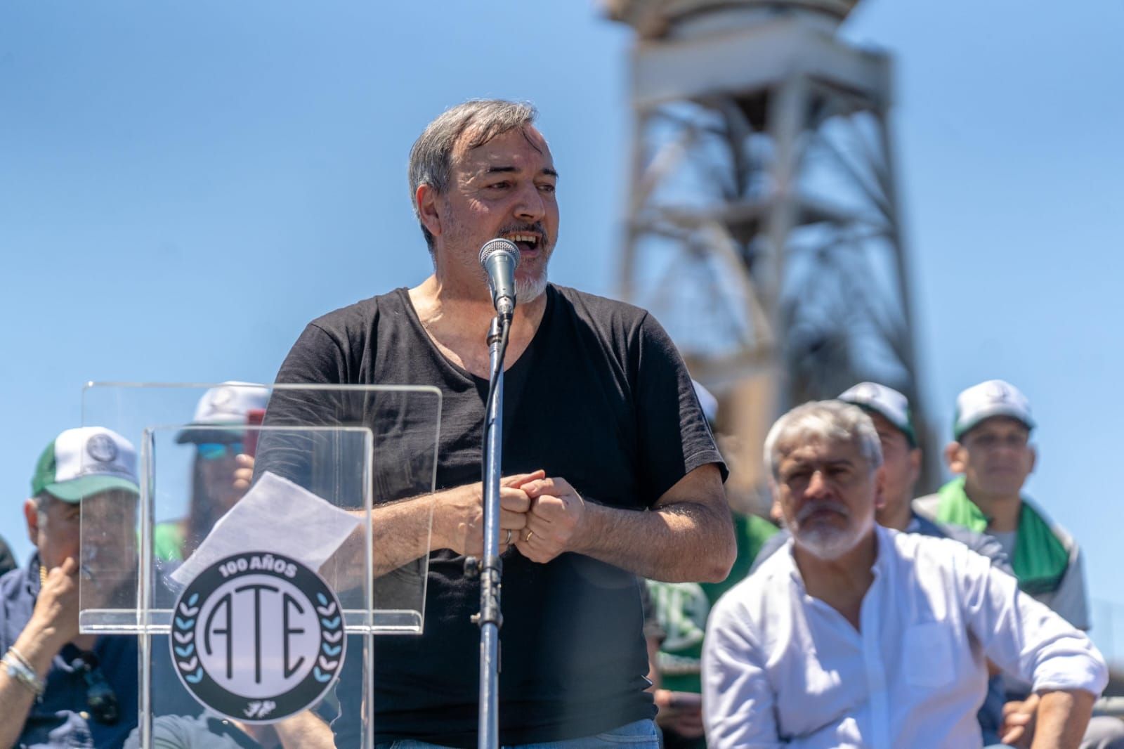 ATE enciende el alerta contra las primeras medidas de Milei y Aguiar advierte que habrá lucha