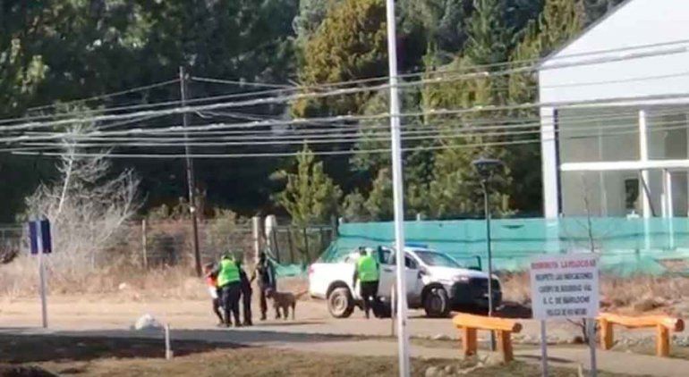 Polémica en Bariloche por la mujer que salió a pasear el perro y terminó detenida
