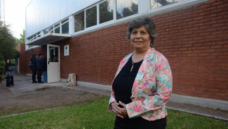 A los 66 años se recibió de abogada: Aunque sea con bastón, yo voy a terminar