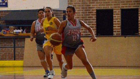 Romina Castro, la goleadora de la Escuela Municipal de básquet.