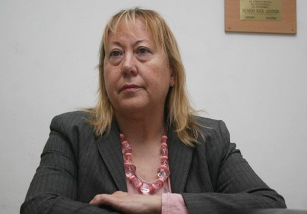 La bonaerense y rionegrina Marta Milesi ha sido dirigente partidaria de la UCR provincial y de Juntos Somos Río Negro, diputada nacional y legisladora provincial en varios períodos. También fue secretaria y ministra de Salud de la provincia. La bonaerense y rionegrina Marta Milesi ha sido dirigente partidaria de la UCR provincial y de Juntos Somos Río Negro, diputada nacional y legisladora provincial en varios períodos. También fue secretaria y ministra de Salud de la provincia.