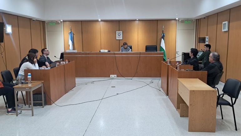 La Justicia de Río Negro determinó que el caso de crueldad animal sea elevado a juicio. La Justicia de Río Negro determinó que el caso de crueldad animal sea elevado a juicio.