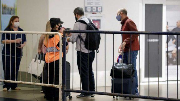 Internan con neumonía al hombre que introdujo la variante Delta