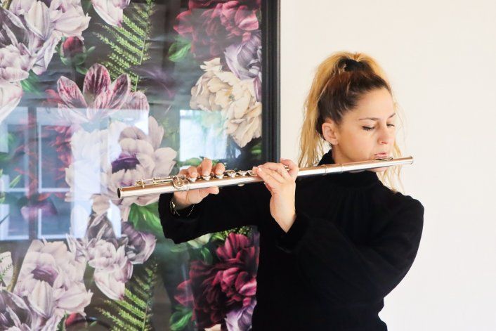 Bárbara, la cubana que vive en Cipolletti y brilla en el staff de Montaner