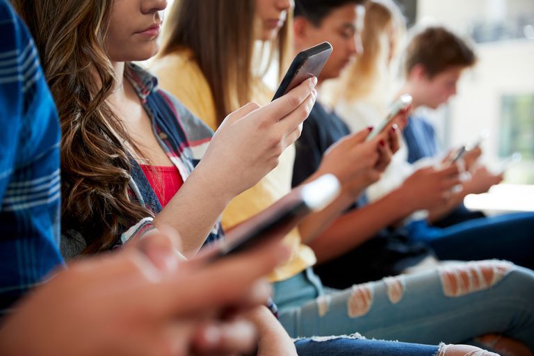 El Ministerio de Educación de Río Negro difundió los primeros resultados de la política de restricción de uso de celulares en las escuelas.
