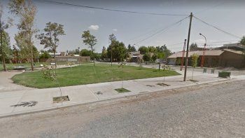 motochorro le robo a una mujer en una plaza y lo detuvieron