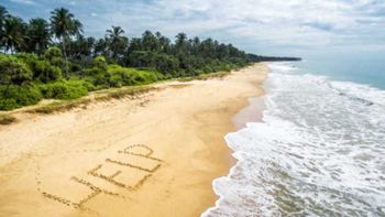 naufragos sobreviven casi un mes comiendo cocos