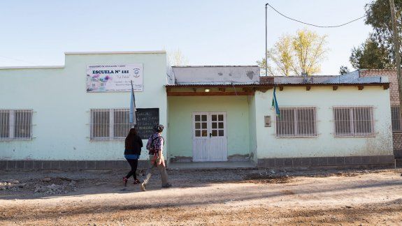 En la Escuela 121 de La Falda están realizando obras de ampliación.