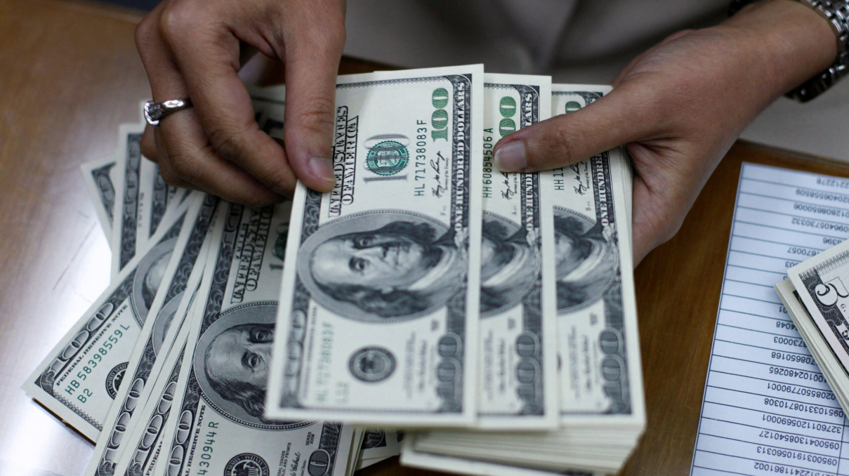 Dólar: cuánto costará en marzo y cuándo se terminará el cepo