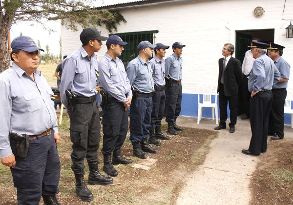 Distinguen a agentes de Cipolletti y de Oro