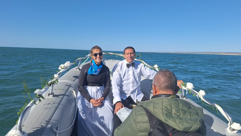 Es la primera vez que se realiza una ceremonia de estas características en el Golfo San Matías.