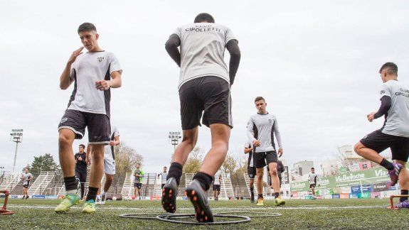 Cuando regrese el grupo de jugadores de la Confluencia, se sumarán nombres de diferentes lugares de la región buscando variantes.