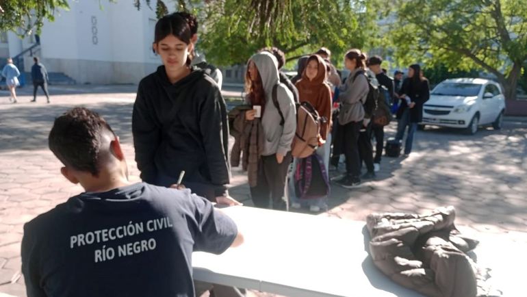 Más de 250 estudiantes rionegrinos regresan de Bahía Blanca: hora de llegada