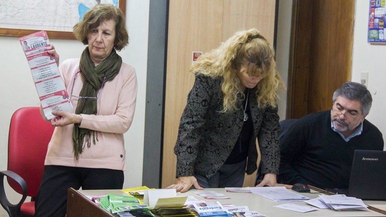La polémica electoral se acabó con dos urnas