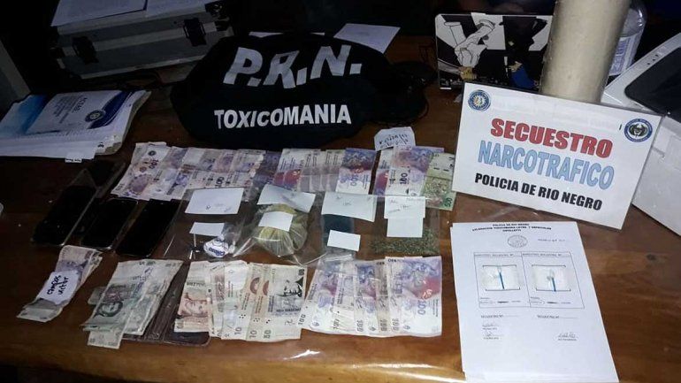 La Policía reventó un kiosco narco en el Mapu: había 13 personas en el interior