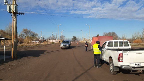 Siguen controles a automovilistas en toda la región