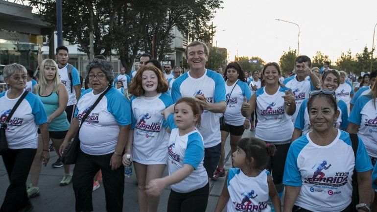 Una fiesta: mirá todo el color de la  33ª Corrida de Cipolletti