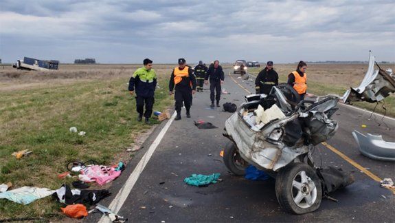 Una pareja de Las Grutas murió en un brutal accidente en Pringles