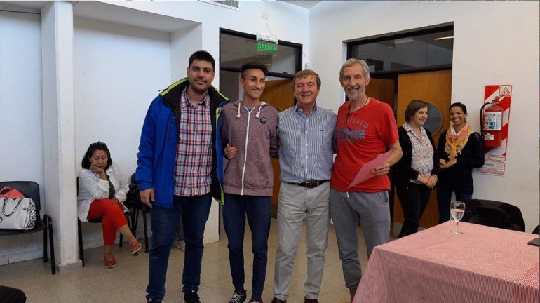 Municipio entregó 28 boletos de compra venta del DVN