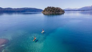 Opciones variadas en Bariloche para disfrutar de sus lagos y playas.