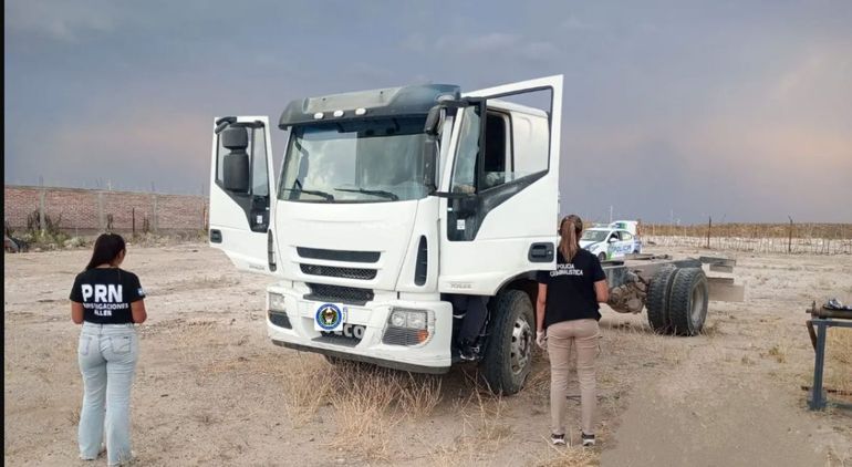 El camión robado a la arenera de Allen fue recuperado por la Policía rionegrina en Cervantes.&nbsp;