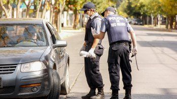 son mas de 3700 las detenciones por violar la cuarentena son mas de 3700 las detenciones por violar la cuarentena