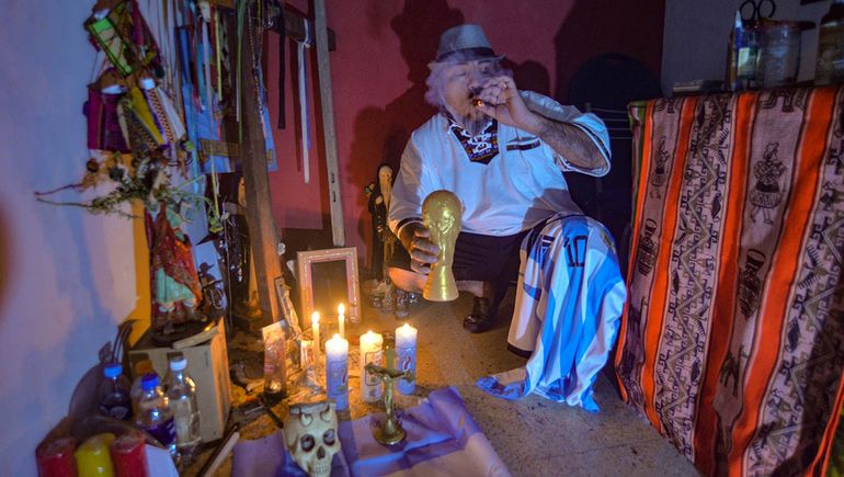 El Brujo Atahualpa, la fija Mundial: cómo le irá a Argentina y las cábalas antimufa