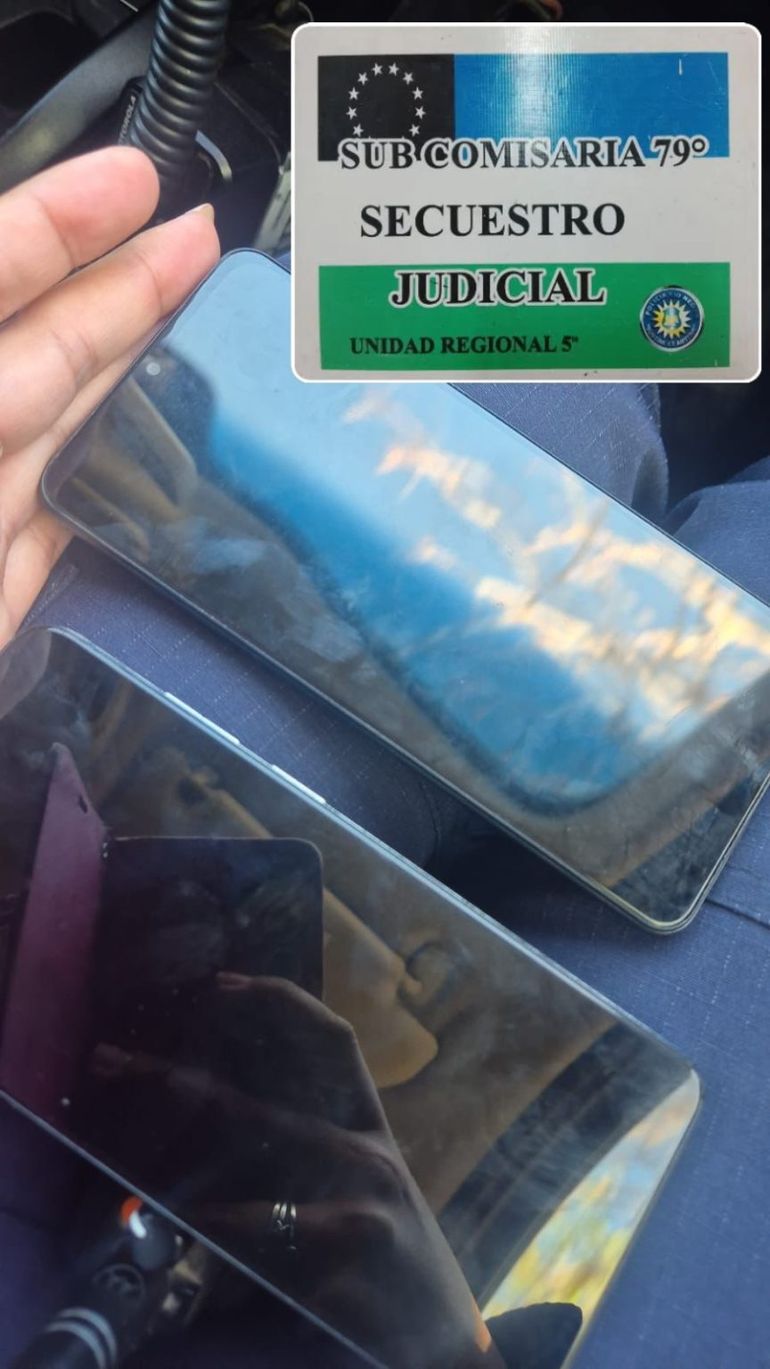 Celulares recuperados por efectivos de a Subcomisaría 79, gracias a la geolocalización que se encontraba activada. 