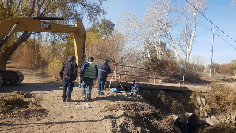 Avanzan a buen ritmo las obras sobre uno de los puentes de Isla Jordán.
