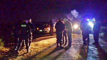 se robaron un auto y quedaron presos al caer por un barranco se robaron un auto y quedaron presos al caer por un barranco