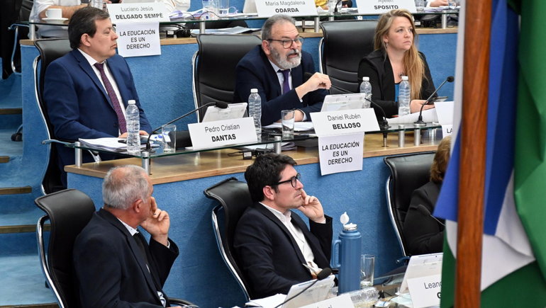 El bloque de diputados rionegrinos del PJ-Nuevo Encuentro repudiaron y rechazaron las denuncias de adoctrinamiento.
