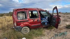 El siniestro se registró durante la tarde de ayer en la rotonda que une las Ruta 250 y 2. | LMCipolletti.com El siniestro se registró durante la tarde de ayer en la rotonda que une las Ruta 250 y 2.