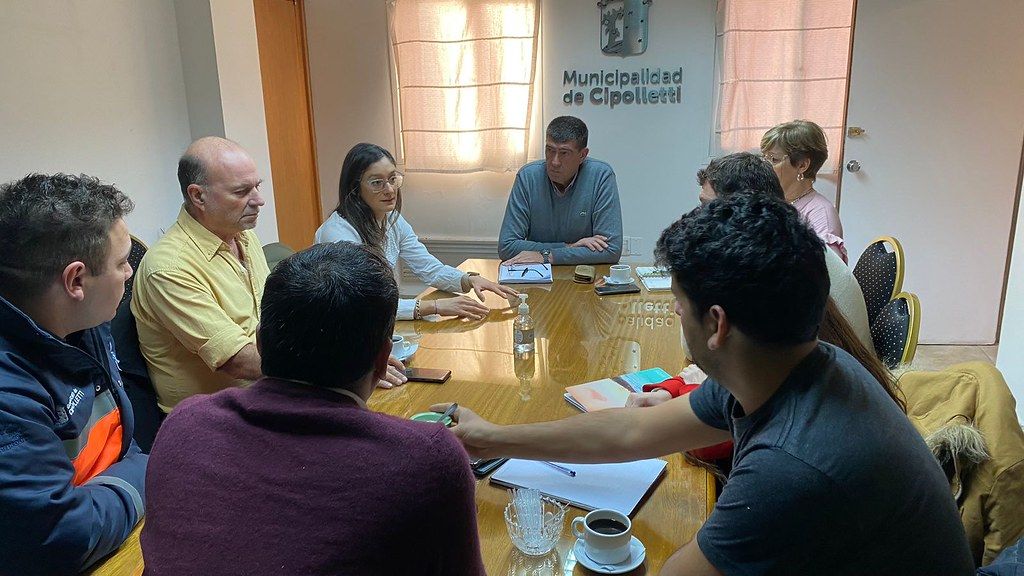 El caudal del Neuquén superará su marca histórica y hay alarma en la región