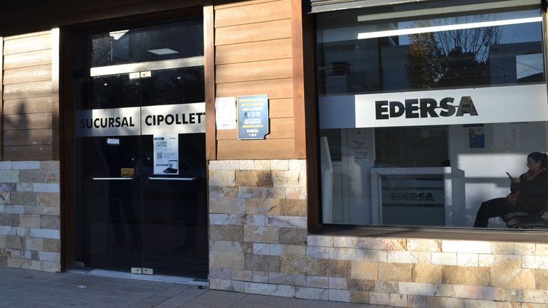 Los vehículos y materiales se encuentran alojados en el predio de la empresa en Cipolletti.