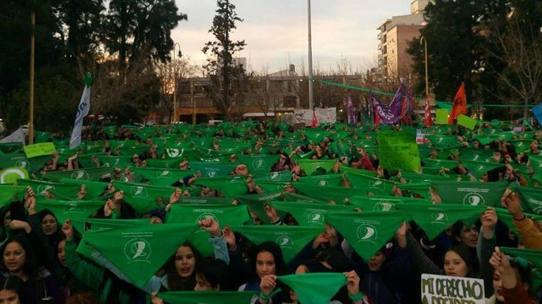 Una ola verde copó las calles cipoleñas para pedir por el aborto legal