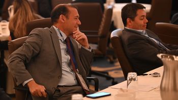El gobernador Omar Gutiérrez junto al ministro de Energía, Alejandro Monteiro, en el evento del IAPG Houston. Foto: Michael Ramos.