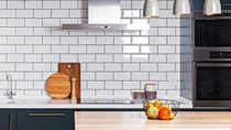 Adiós a los azulejos: esta tendencia transformará tu cocina, genera ambientes cálidos y queda mucho más lindo Adiós a los azulejos: esta tendencia transformará tu cocina, genera ambientes cálidos y queda mucho más lindo