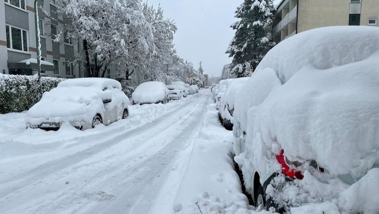 Aviones congelados por la intensa nevada en Alemania