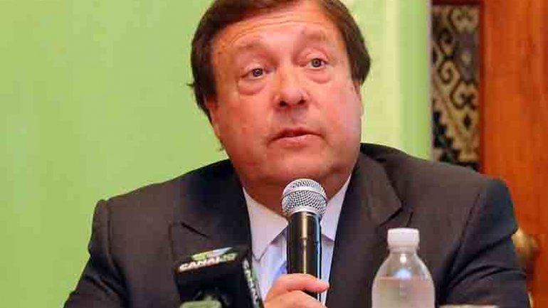 El gobernador aseguró que debe consensuarse la solución.