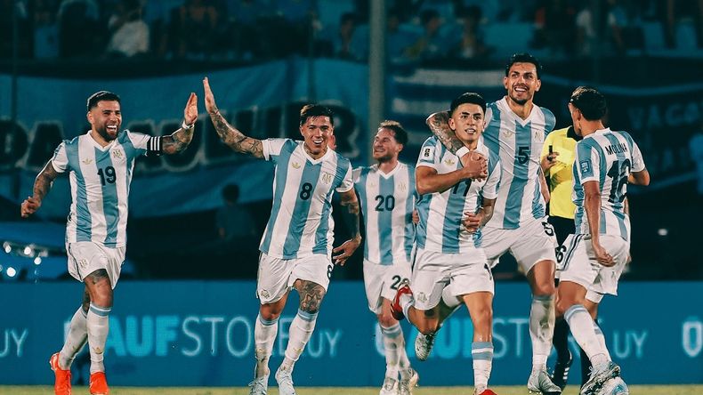 A qué hora juega Argentina con Brasil: formaciones y TV