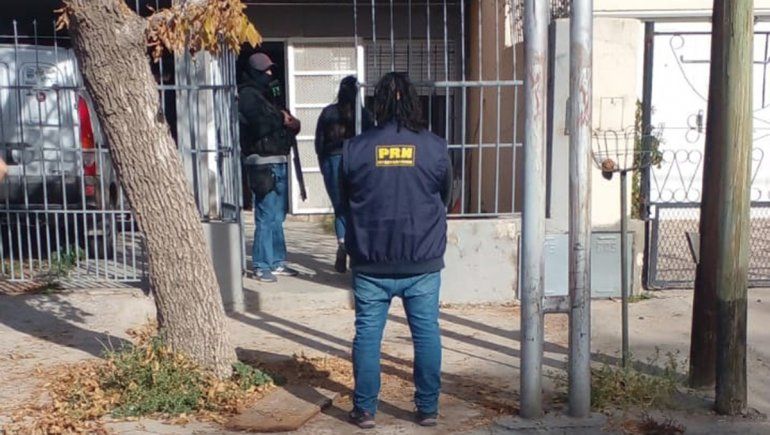 Buscaban un celular robado y se encontraron con una plantación de marihuana