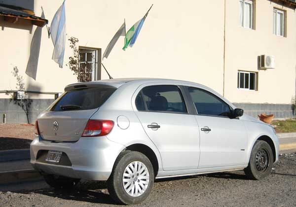 Investigan comercio de autos mellizos