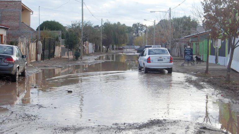 Las precipitaciones anegaron barrios periféricos y asentamientos.