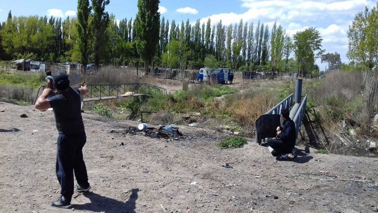 Tensión e incidentes: la Policía desalojó una toma en Neuquén